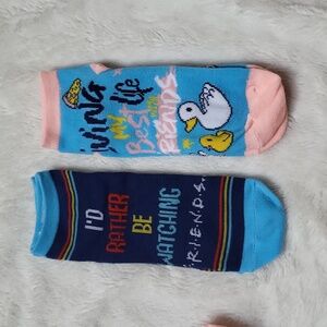 NWOT Friends 2 Pack of Soxks!